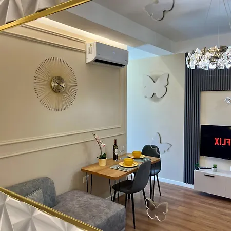 Center Cozy 아파트