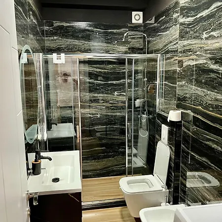 Center Cozy Apartment Tirana
